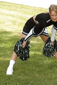 Seanna The Cheerleader