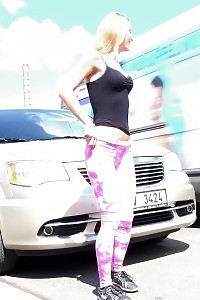 Public Peeing For Delightful Blonde In The City